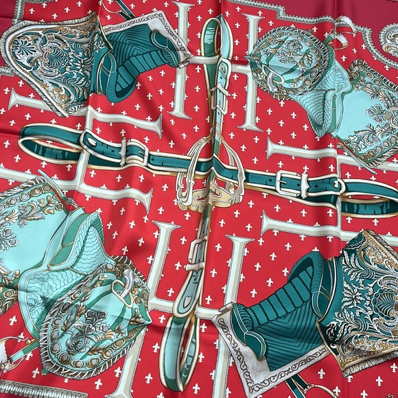 Hermès Scarf NWOT (Vintage, Never Worn) - Picture 3 of 10